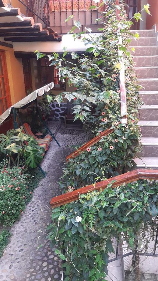 Wayras Hostal Оллантайтамбо Экстерьер фото
