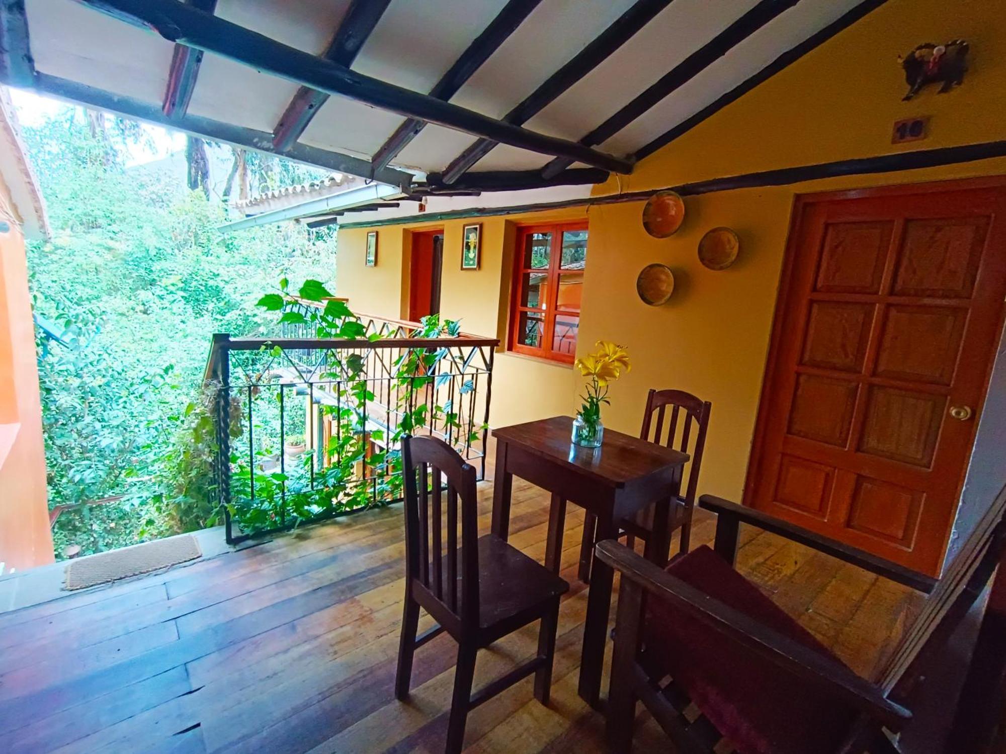 Wayras Hostal Оллантайтамбо Экстерьер фото